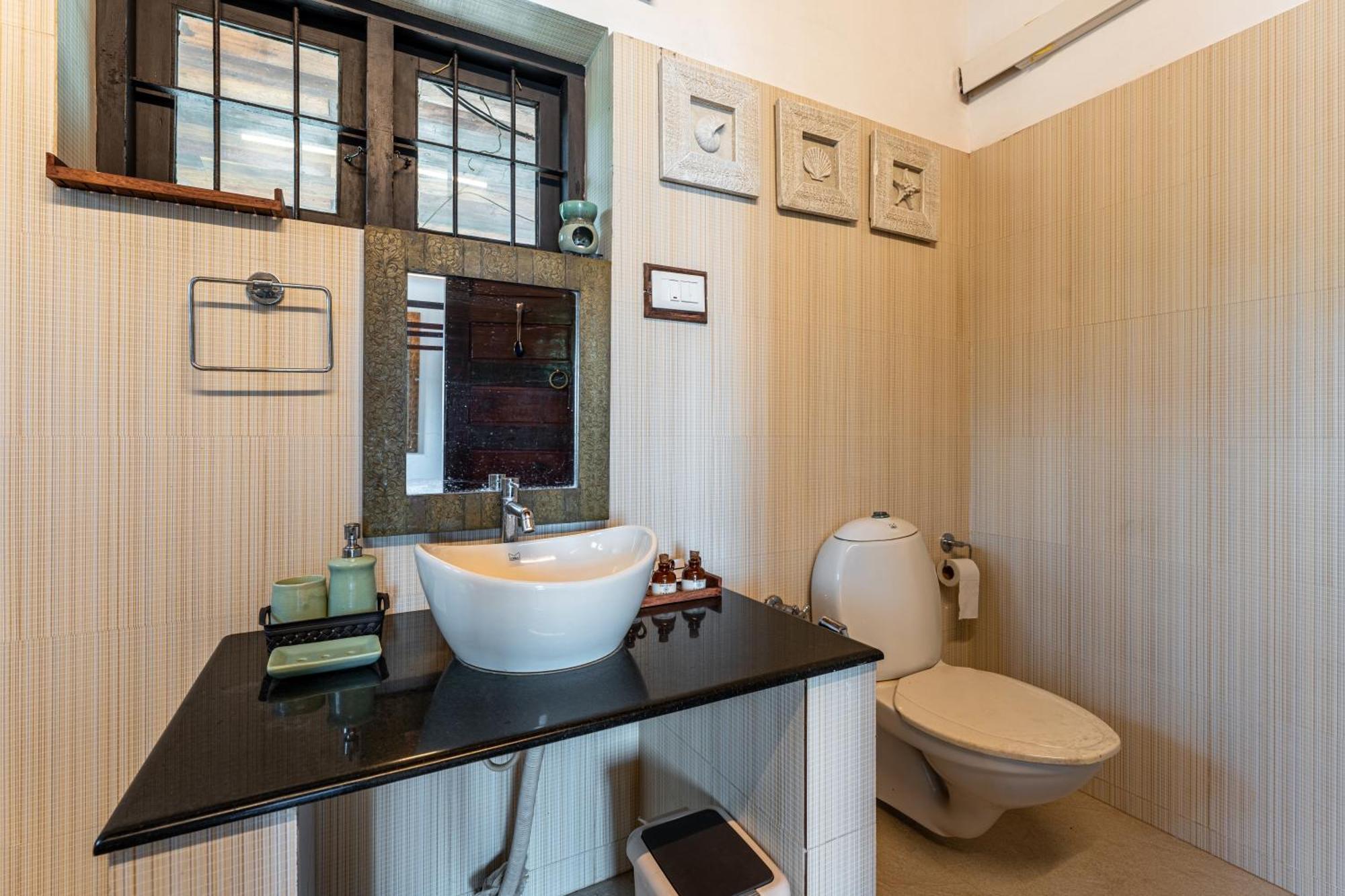 Villa Naina Alappuzha Esterno foto